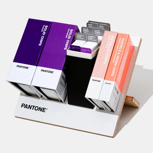 GPC305A Reference Library  PANTONE Guides & Chip Books 